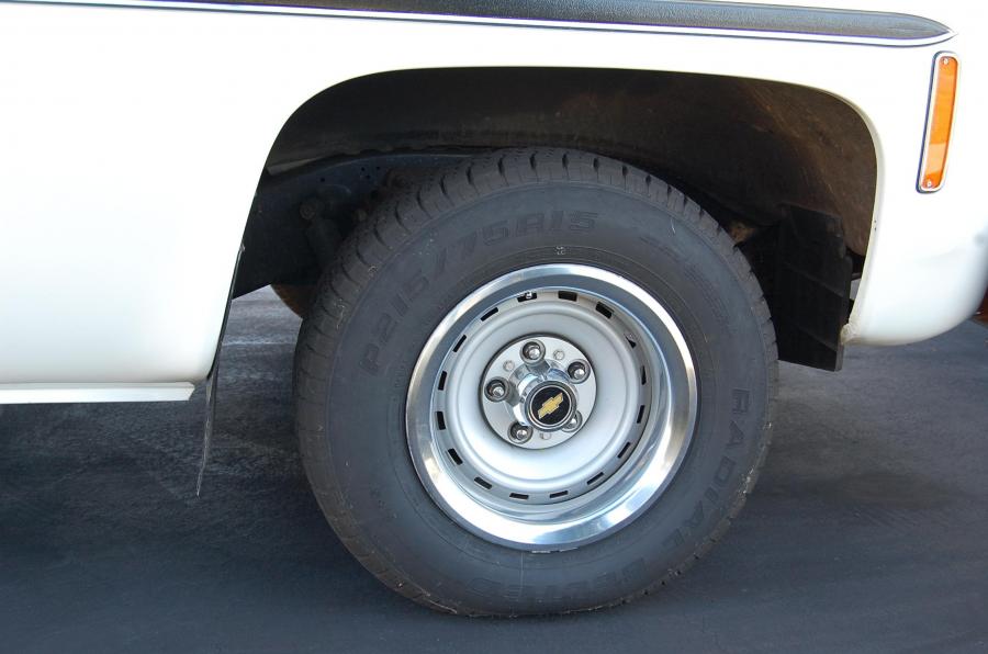 Колеса Chevrolet C10 Scottsdale Sport Pickup 1979 года  (фото 32 из 58)